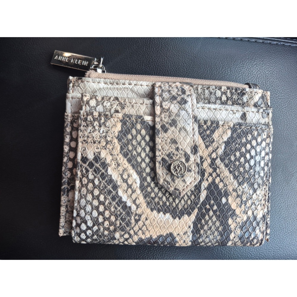 Anne Klein Womens Snakeskin Embossed Slim Card Holder Wallet Zip Coin Beige ID